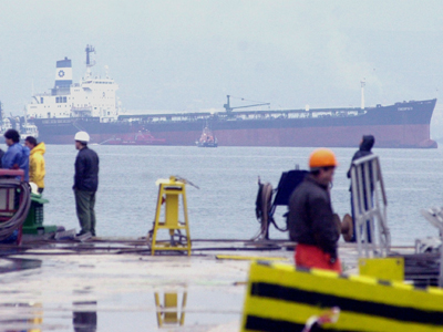 Τραυματίστηκε ναυτικός σε δεξαμενόπλοιο