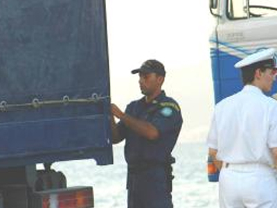 Συλλήψεις λαθρομεταναστών στο λιμάνι Ικονίου