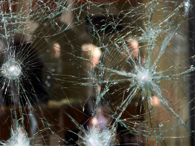 Μεταμεσονύκτια επίθεση στην Εθνική Τράπεζα