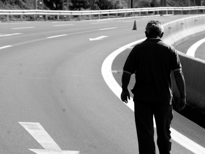 «Αστυνομικός» ληστεύει τουρίστες στην Εγνατία Οδό