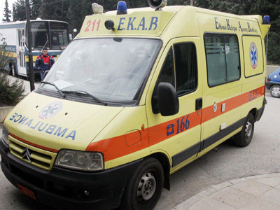 Τρεις αθίγγανοι παρασύρθηκαν από διερχόμενο αυτοκίνητο