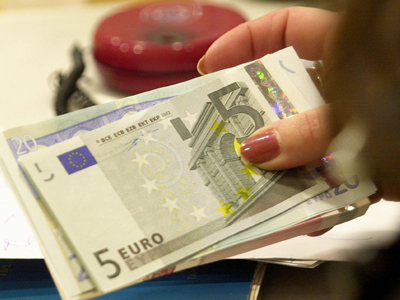 Επιτόκια και πληθωρισμός ανησυχούν τον Πρωθυπουργό