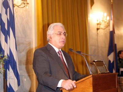 Κάλυψη συν(εν)οχής κυβέρνησης στον Παυλίδη