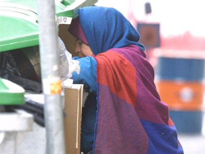 Η φτώχεια βλάπτει σοβαρά τη συμμετοχή στα κοινά