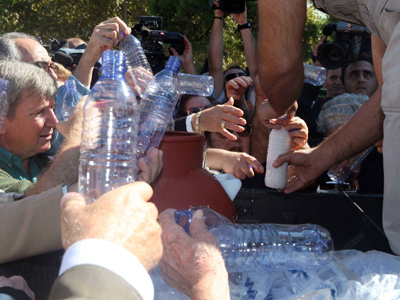 Μοίρασαν τυροκομικά προϊόντα σε πολίτες οι κτηνοτρόφοι Βόρειας Ελλάδας