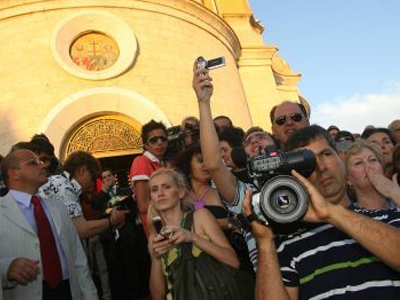 O γάμος… ενώνει