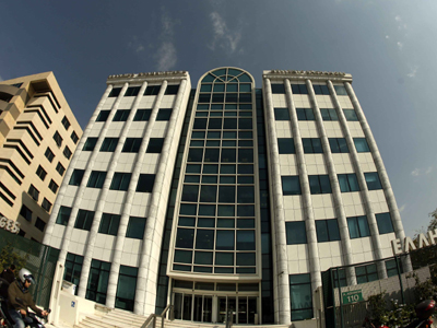 «Σκοτσέζικο ντους» και τελικώς κέρδη στο Χ.Α.