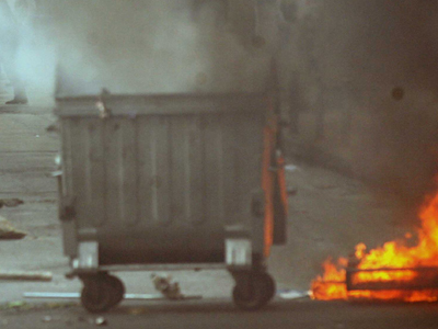 Κάηκαν οκτώ κάδοι απορριμμάτων ταυτόχρονα