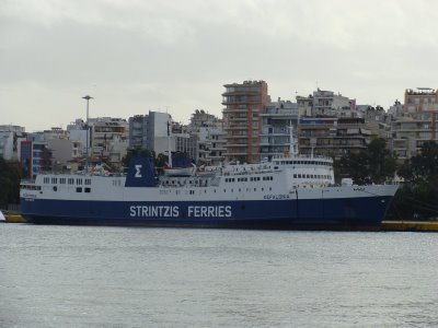 Πρόσκρουση του “Κεφαλλονιά” στην προβλήτα της Πάτρας. Ταλαιπωρία για 500 επιβάτες