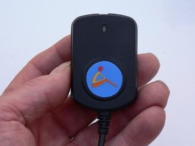 Η υπερπροστατευτική μάνα με το «GPS»