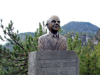 Έκλεψαν την προτομή του Πέτρου Κόκκαλη