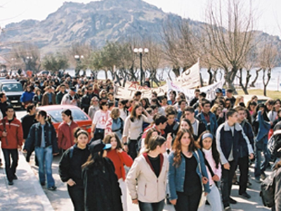 «Κατάληψη» της πλατείας Συντάγματος ετοιμάζουν οι Λημνιοί