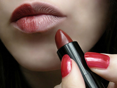 Τέλεια σαγηνευτικά χείλη