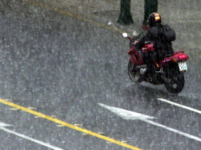 Είχε κρύψει 9 κιλά χασίς στη μοτοσικλέτα του