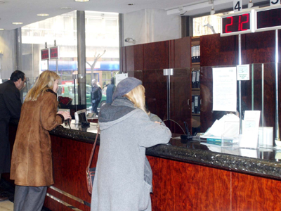 ”Αντέχουν” προς το παρόν οι τράπεζες στην Ελλάδα