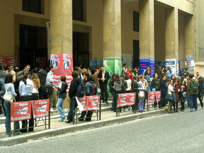 Επεισόδια στη Νομική με τραυματίες