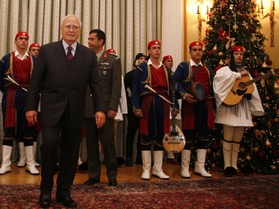 Μηνύματα της πολιτικής ηγεσίας στους ομογενείς