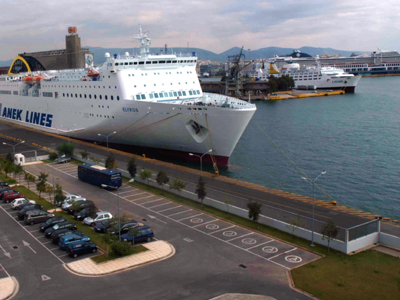 Θρίλερ με πτώμα που βρέθηκε στον Πειραιά δεμένο χειροπόδαρα