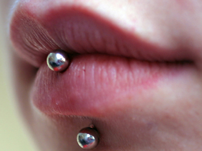 Τρυπηθείτε μόνο από ειδικούς