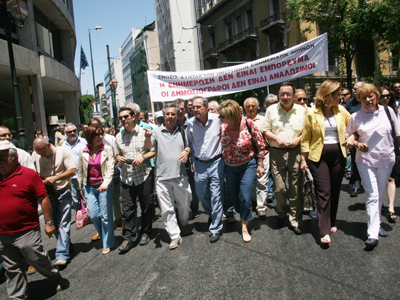 Αντιδράσεις για τις απολύσεις στα ΜΜΕ