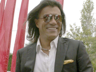 Ανεπιθύμητος ο Ηλίας Ψινάκης στο σπίτι του ζεύγους Ρουβά-Ζυγούλη