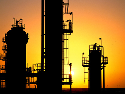 Ακόμη πιο κάτω οι εκτιμήσεις για τη ζήτηση στο πετρέλαιο