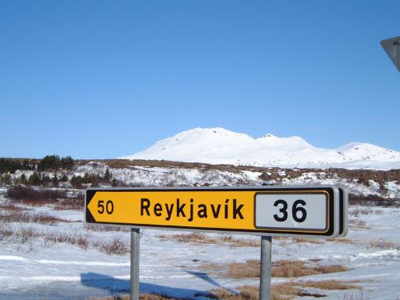 Εκλογές στην υπό οικονομική κατάρρευση Ισλανδία