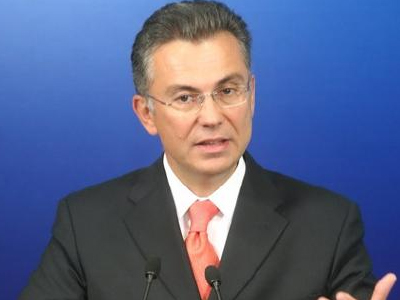 Επιμένει ο Θοδωρής