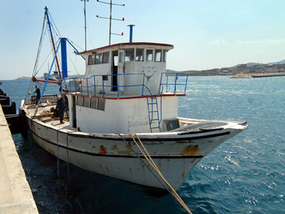 Επιχείρησε να πουλήσει τη μηχανή σκάφους που μετέφερε λαθρομετανάστες