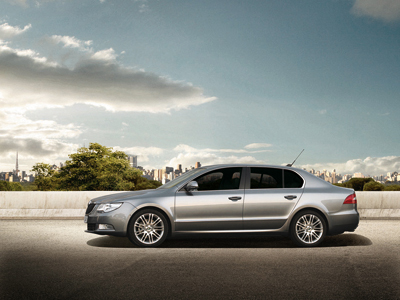 «Χρυσό Τιμόνι» για τη νέα Skoda Superb