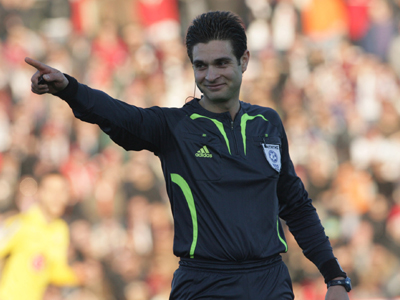 Ο Ηλίας Σπάθας «σφυρίζει» το ντέρμπι Παναθηναϊκός-ΑΕΚ