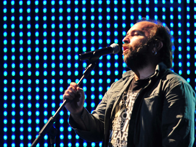 Ο Μπάμπης Στόκας σε αγαπημένα & απρόβλεπτα τραγούδια