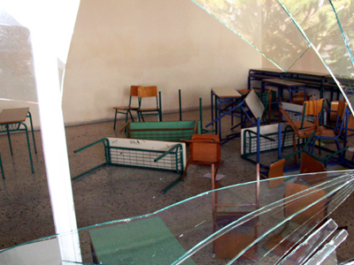 Ποινές σε εννιά μαθητές που πέταξαν μολότοφ σε σχολείο