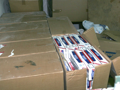 Πιάστηκαν με 40.170 λαθραία πακέτα τσιγάρα