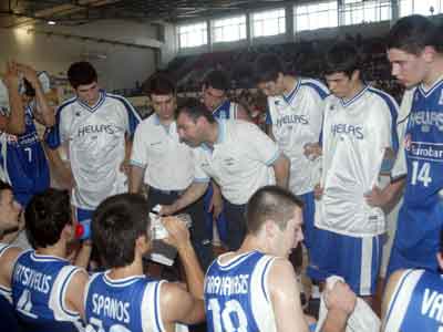 Με το… δεξί οι Έφηβοι, 101-58 την Αγκόλα