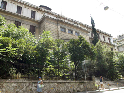 Δύο καθηγητές τραυματίες σε επεισόδια