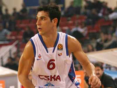 Προβάρουν τα «ερυθρόλευκα» Ζήσης, Γλυνιαδάκης και Holden