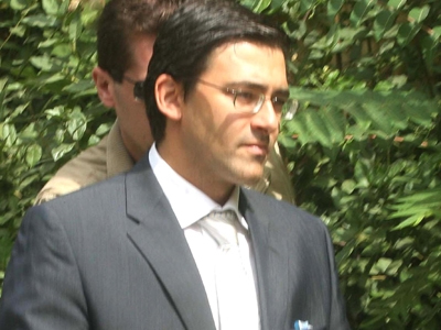 Στο κρατητήριο οι “κουμπάροι” γιατί δεν πρόλαβαν να πληρώσουν την εγγύηση