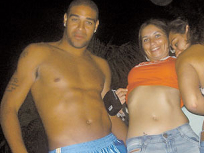 Κρεμάει… τα παπούτσια του ο Αντριάνο