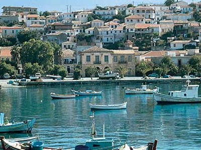 Γρονθοκόπησε γέρο καφεπώλη για να τον ληστέψει