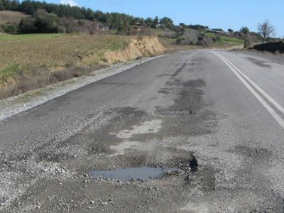 Κάτοικοι απέκλεισαν επαρχιακό δρόμο στη Χαλκιδική