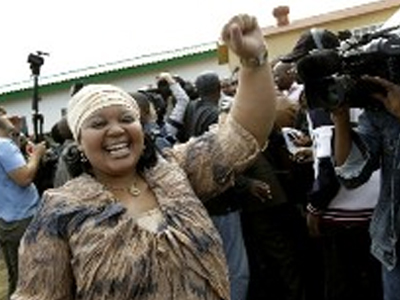 Οι Νοτιοαφρικανοί επανεξέλεξαν το κυβερνόν κόμμα