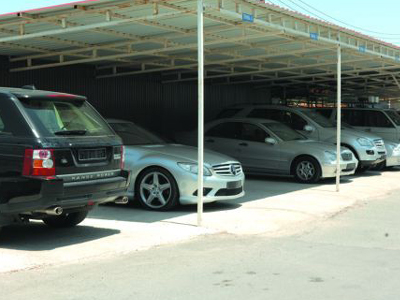 Απάτη με πολυτελή αυτοκίνητα