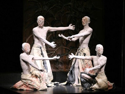 Sankai Juku “Kinkan Shonen- Ο Καρπός του Κουμκουάτ”