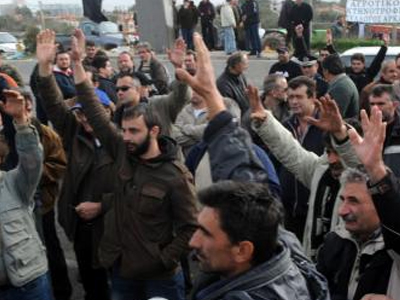 Αγρότες κατέλαβαν τα γραφεία του ΟΠΕΚΕΠΕ στις Σέρρες