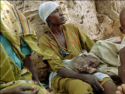 Εκατοντάδες νεκροί σε συγκρούσεις φυλών στο Σουδάν