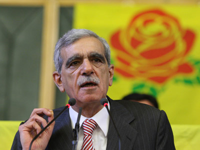 Προέτρεψε τους πολίτες να κάνουν απεργία πείνας