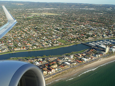 Γέννησε το μωρό της μέσα σε αεροπλάνο