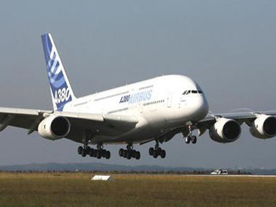 Στο Παρίσι προσγειώθηκε ο γίγαντας των αιθέρων