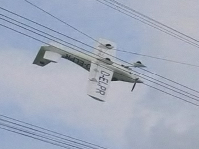 Αεροσκάφος μπλέχτηκε σε ηλεκτροφόρα σύρματα